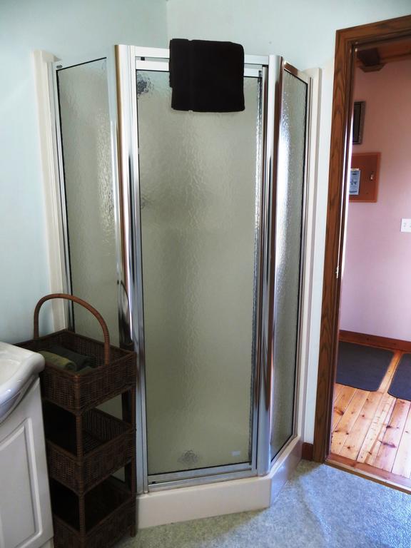 Foxlake Retreat ハンナ 部屋 写真